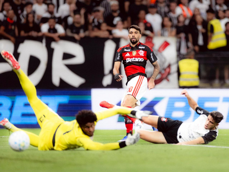 Corinthians reage em casa, busca empate com o Flamengo e soma ponto no Brasileirão