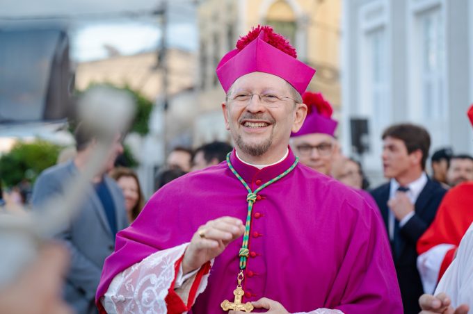 Canindé passa a integrar nova Diocese de Baturité com posse de Dom Pepeu