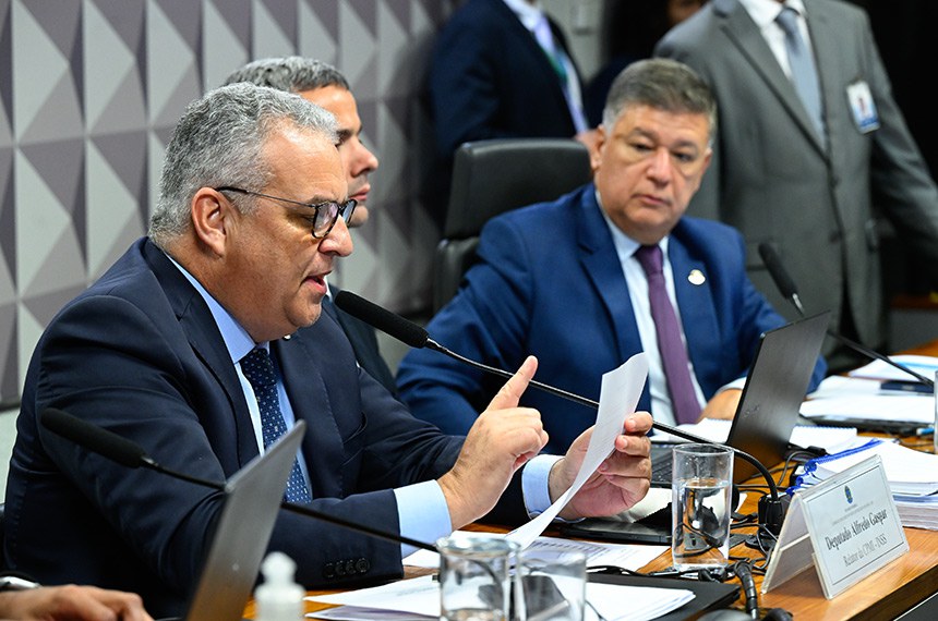 CPMI do INSS termina sem relatório final e expõe fracasso político em investigação bilionária