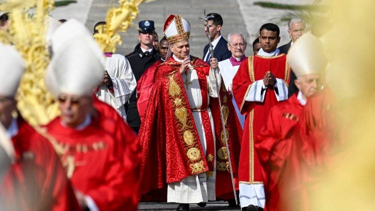 Papa pede paz e rejeição à violência na abertura da Semana Santa