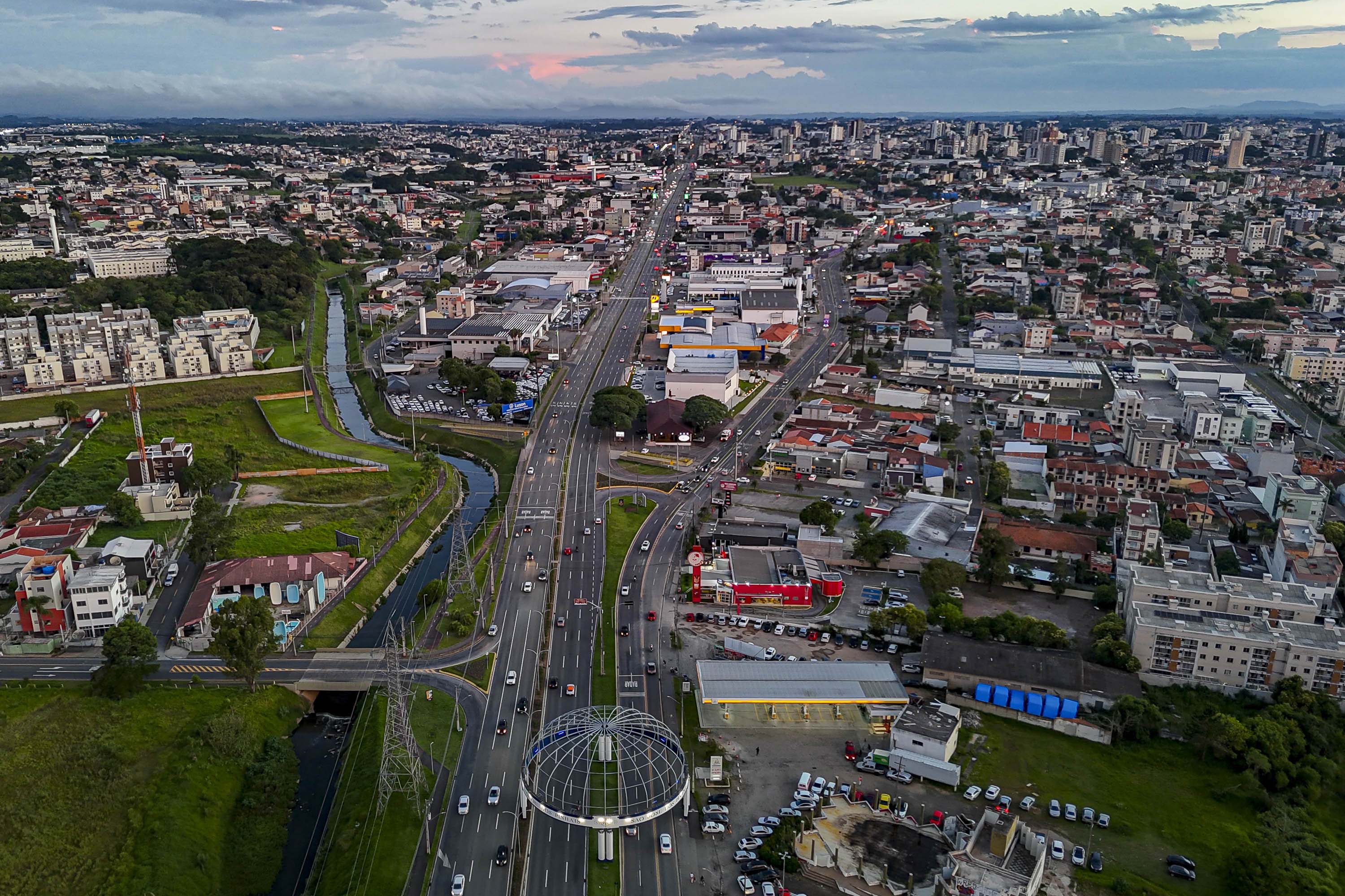 IBGE atualiza mapas e área territorial do Brasil com revisão em 784 municípios