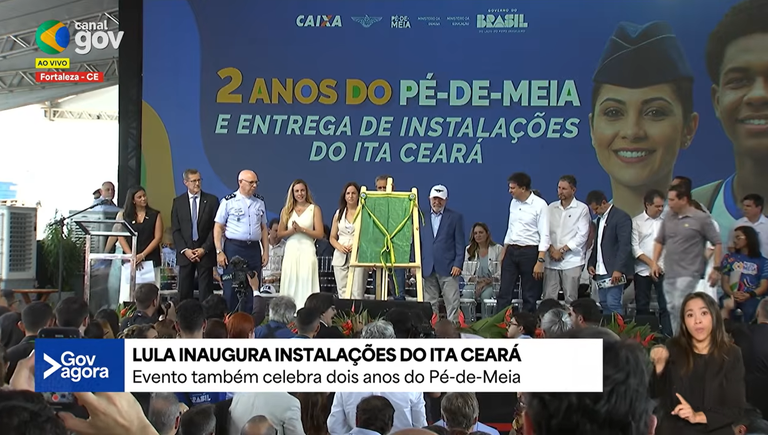 Governador do Ceará é vaiado durante evento com Lula em Fortaleza