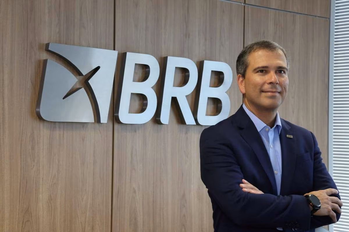 PF prende ex-presidente do BRB em operação sobre Banco Master